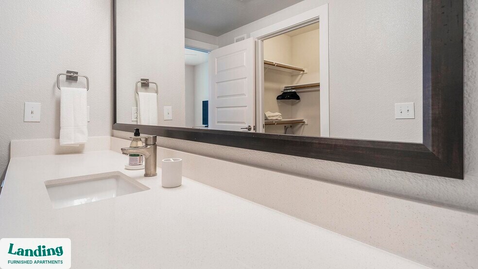 Building Photo - 17715 Overlook Loop