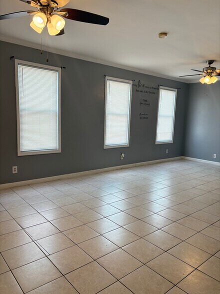 Building Photo - 150 Brookdale Ave