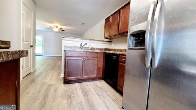 Building Photo - 2566 Piering Dr