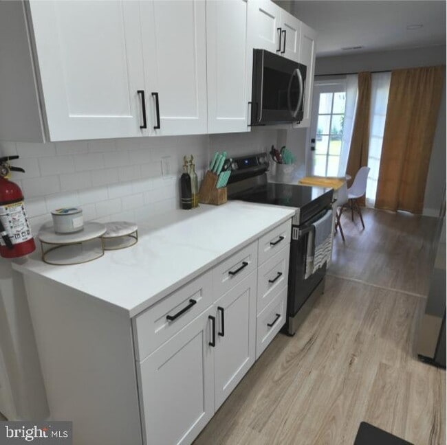 Building Photo - 402 Mulberry Cove