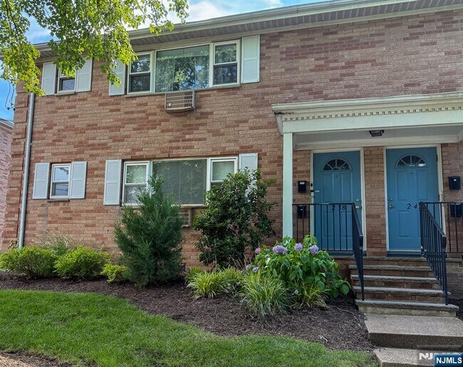 Primary Photo - 2-38-38 Virginia Dr