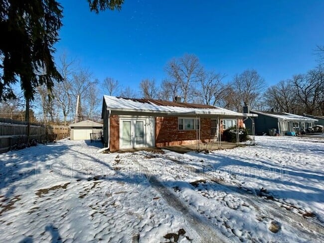 Building Photo - 6740 Doris Dr