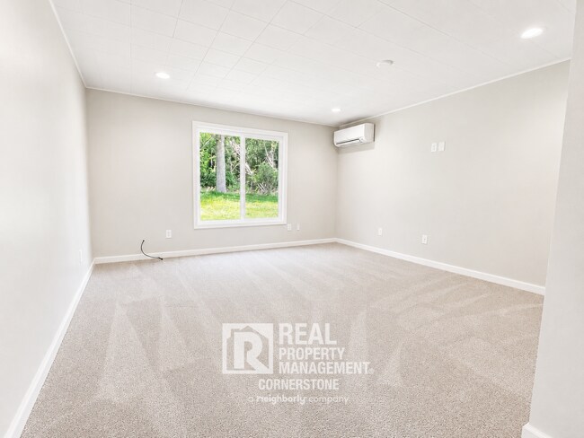 Building Photo - 8620 Portage Rd