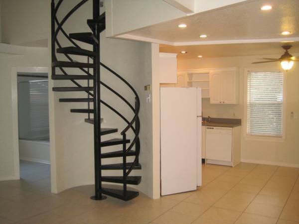 Building Photo - 29 N Lawsona Blvd