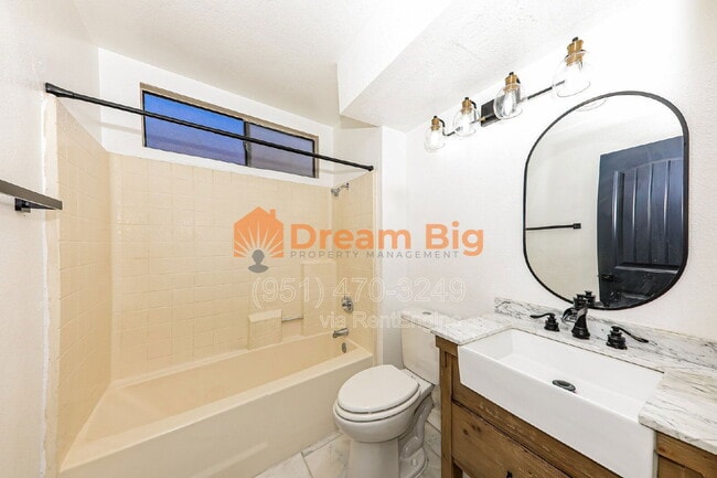 Building Photo - 12365 Marquette Ct