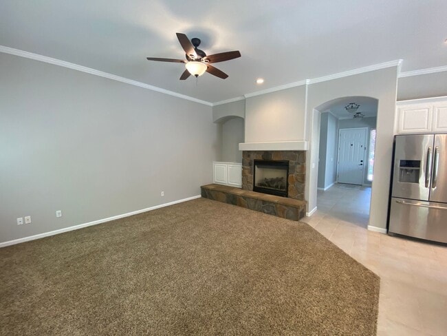 Building Photo - 4 bedroom in Paso Robles