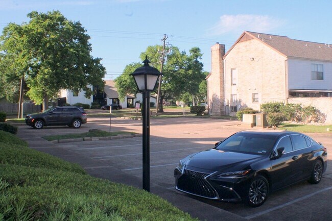 Building Photo - 5100 Allendale Rd