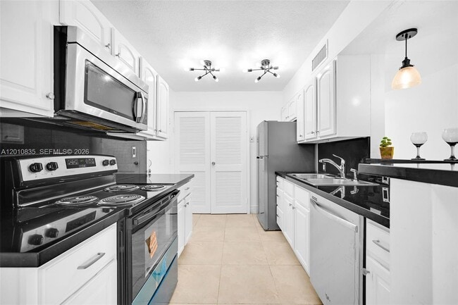 Building Photo - 7483 SW 82nd St