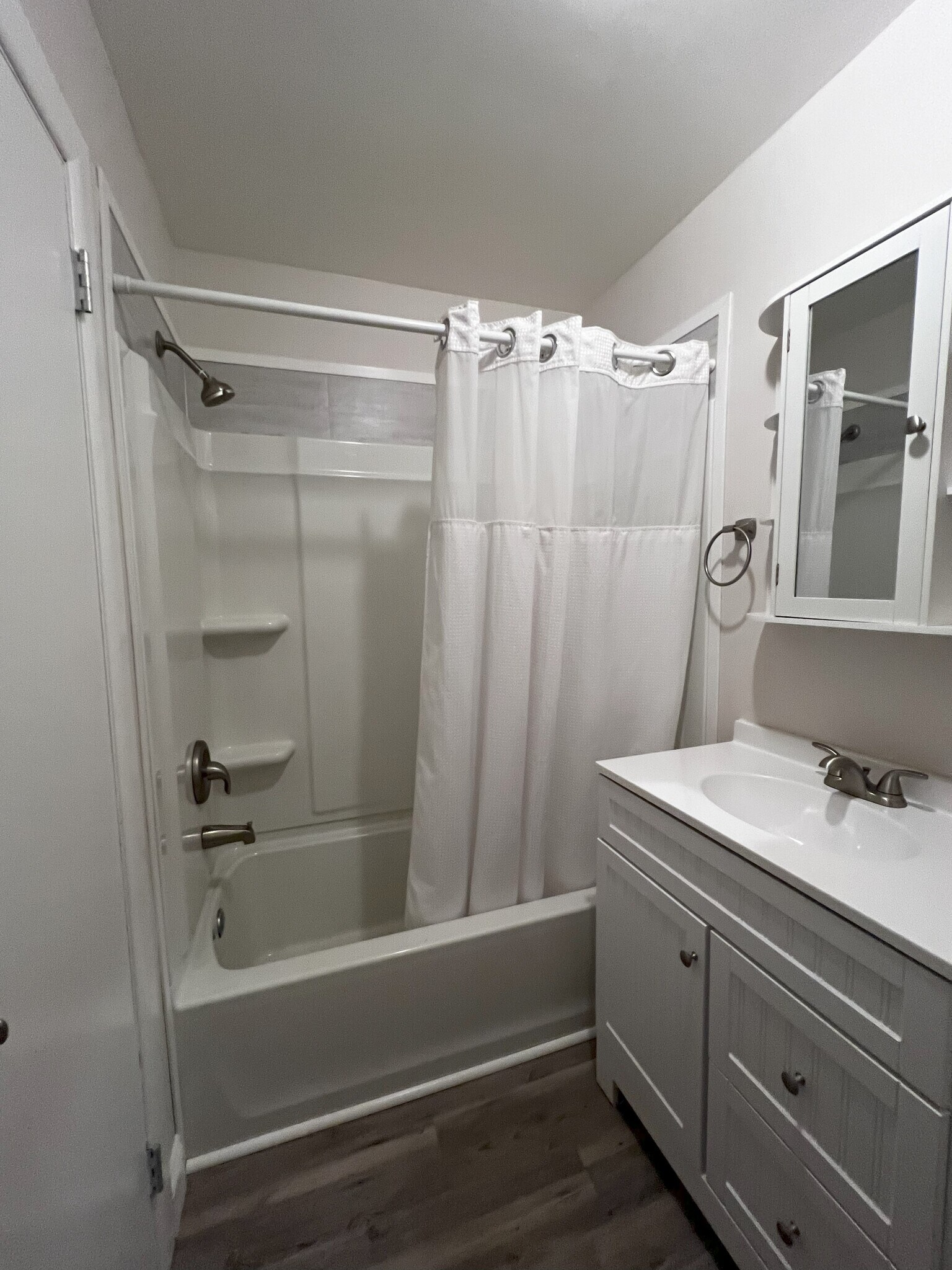 Building Photo - 143 Seminary Ave