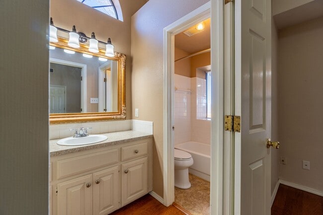 Building Photo - 1505 N 9th St