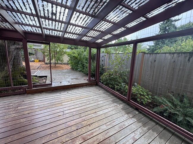 Building Photo - 4304 SE 30th Ave