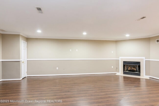 Building Photo - 34 Chimney Ct