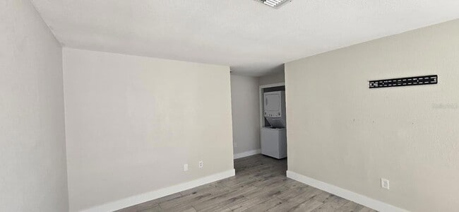 Building Photo - 3722 Rosemary Dr