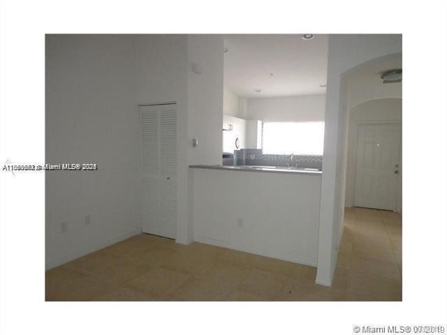 Building Photo - 3818 SW 48th Ave