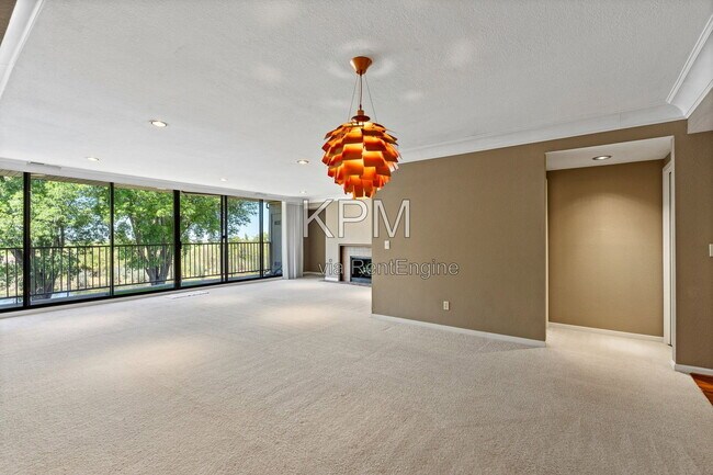 Building Photo - 6669 Embarcadero Dr