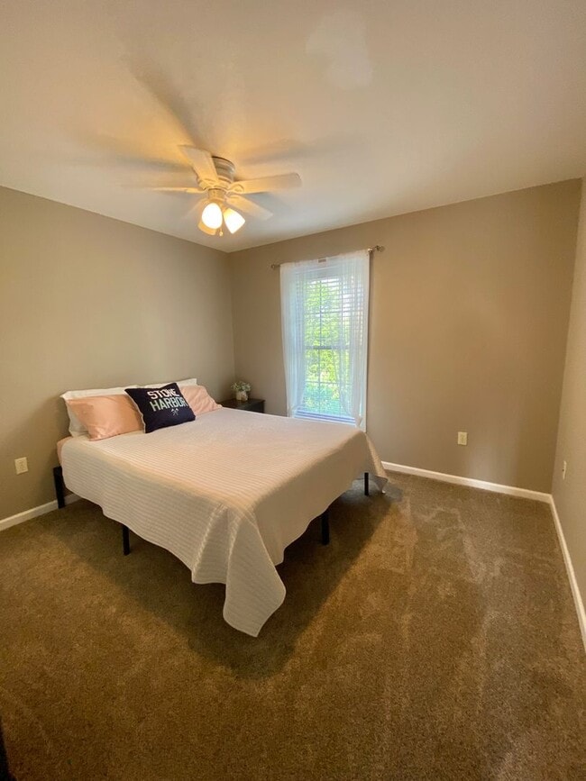 Building Photo - Picturesque Townhome in Ephrata