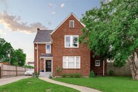 Building Photo - 2208 Blodgett St