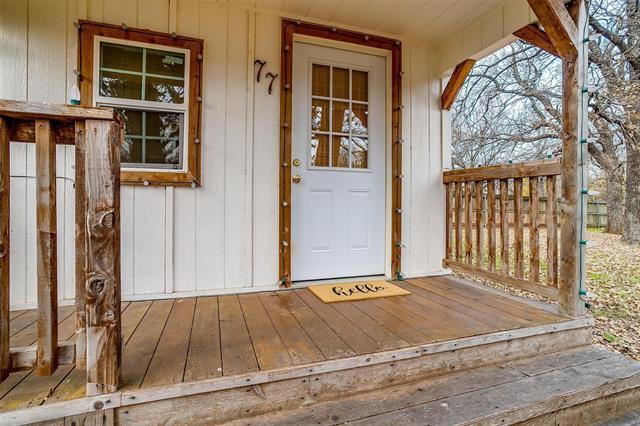 Building Photo - 1809 Whispering Oaks St