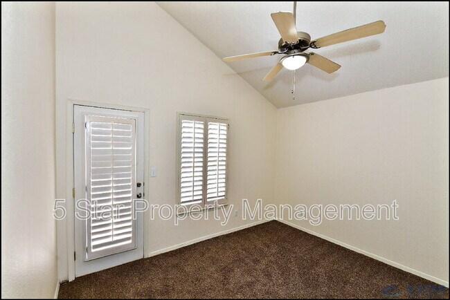 Building Photo - 6372 Franklin Ridge Dr