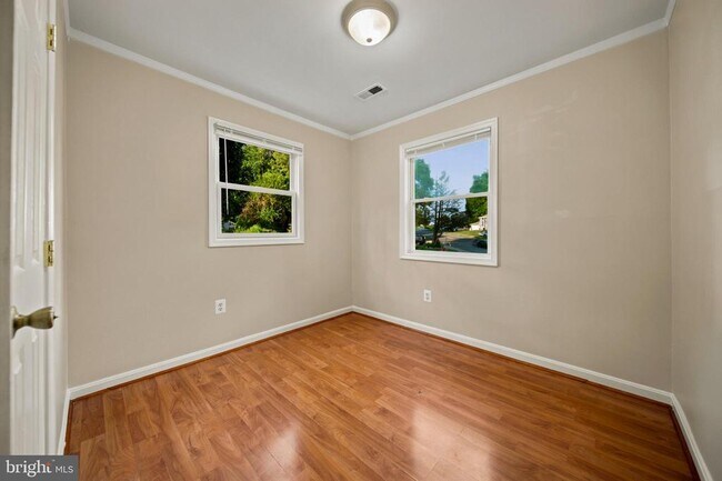 Building Photo - 4656 Evansdale Rd