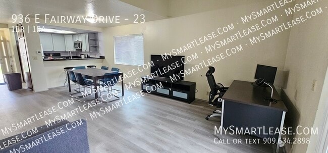 Building Photo - 936 E Fairway Dr