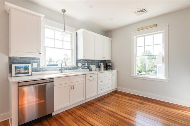 Building Photo - 34 Harrison Ave