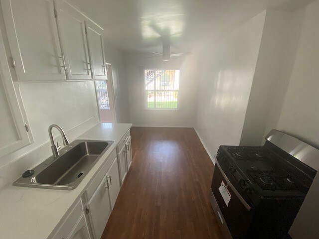 Floorplan - 17037/17043/17049 Vanowen St.