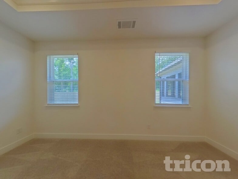 Building Photo - 76 Mayhaw Pt