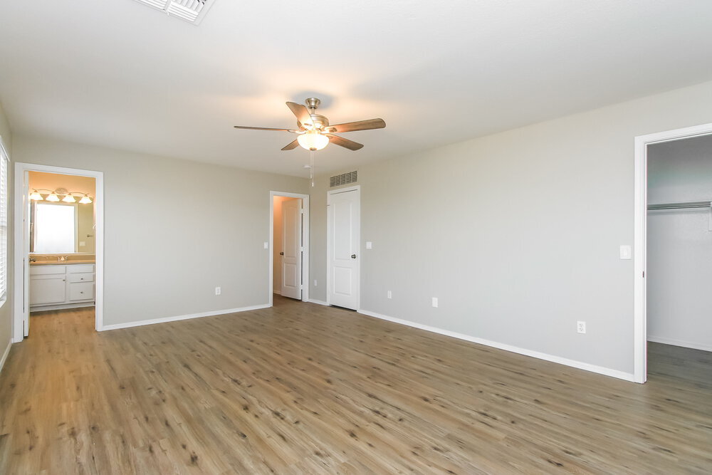 Building Photo - 3478 S Chaparral Rd