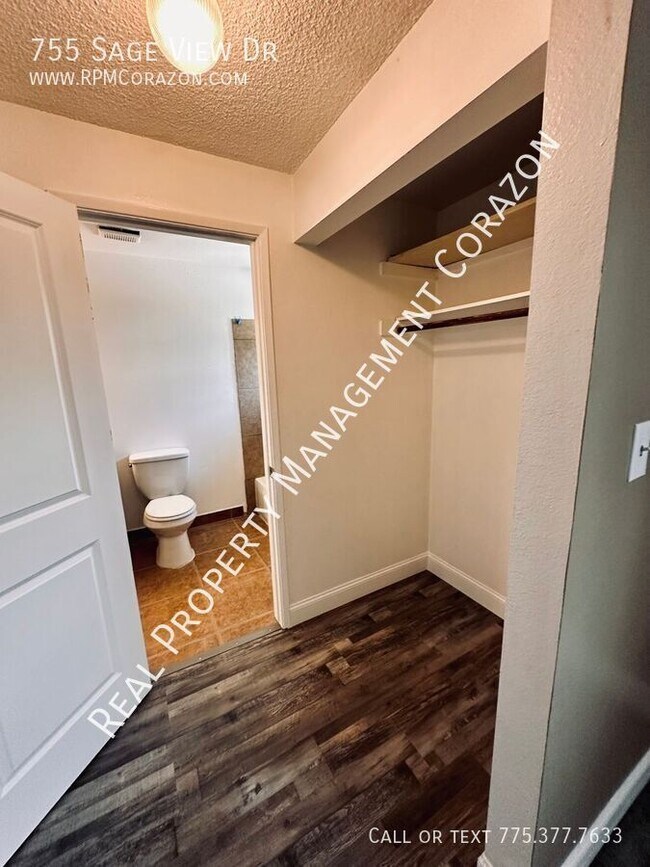 Building Photo - 755 Sage View Dr