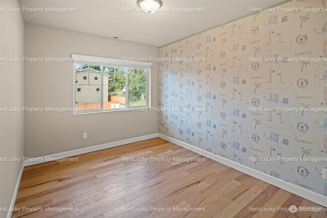 Building Photo - Stunning Like-New Home in Arbor Mist – Pri...
