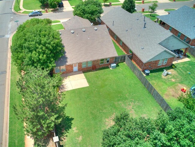 Building Photo - 18100 Calle Way