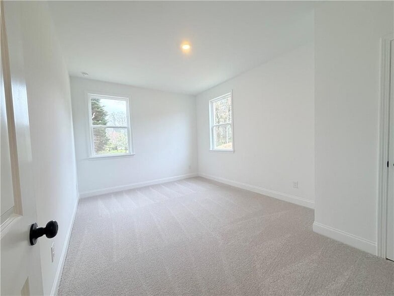 Building Photo - 2145 The Ln NE