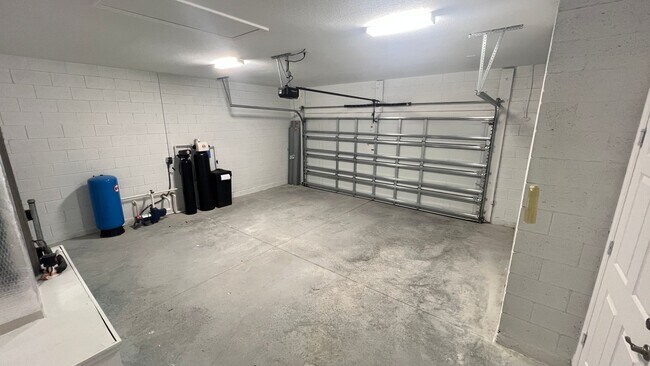 Building Photo - GORGEOUS Bedroom, 2 Bathroom Home in Palm Bay!!