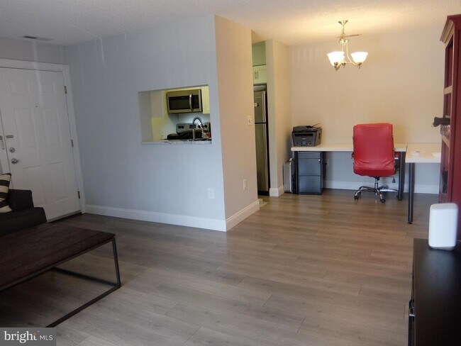 Building Photo - 5307 Ravens Crest Dr