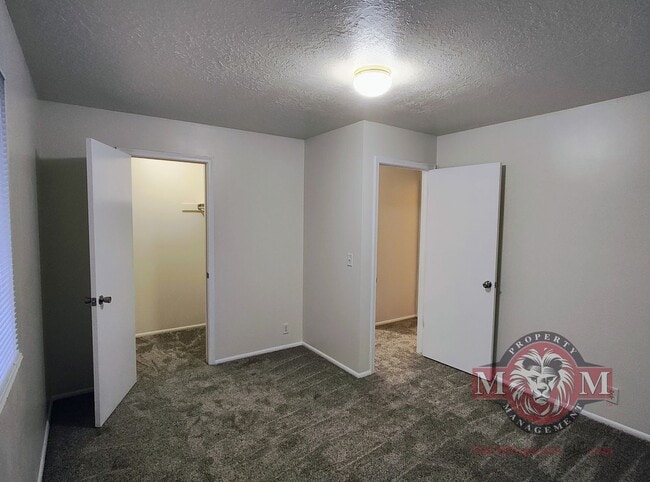 Building Photo - Beautiful Remodeled 4 Bd 2 Bath Home