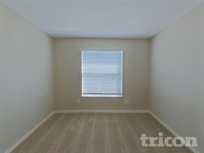 Building Photo - 9540 Baton Rouge Ln