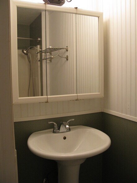 Building Photo - 20851 Sequoia Pl