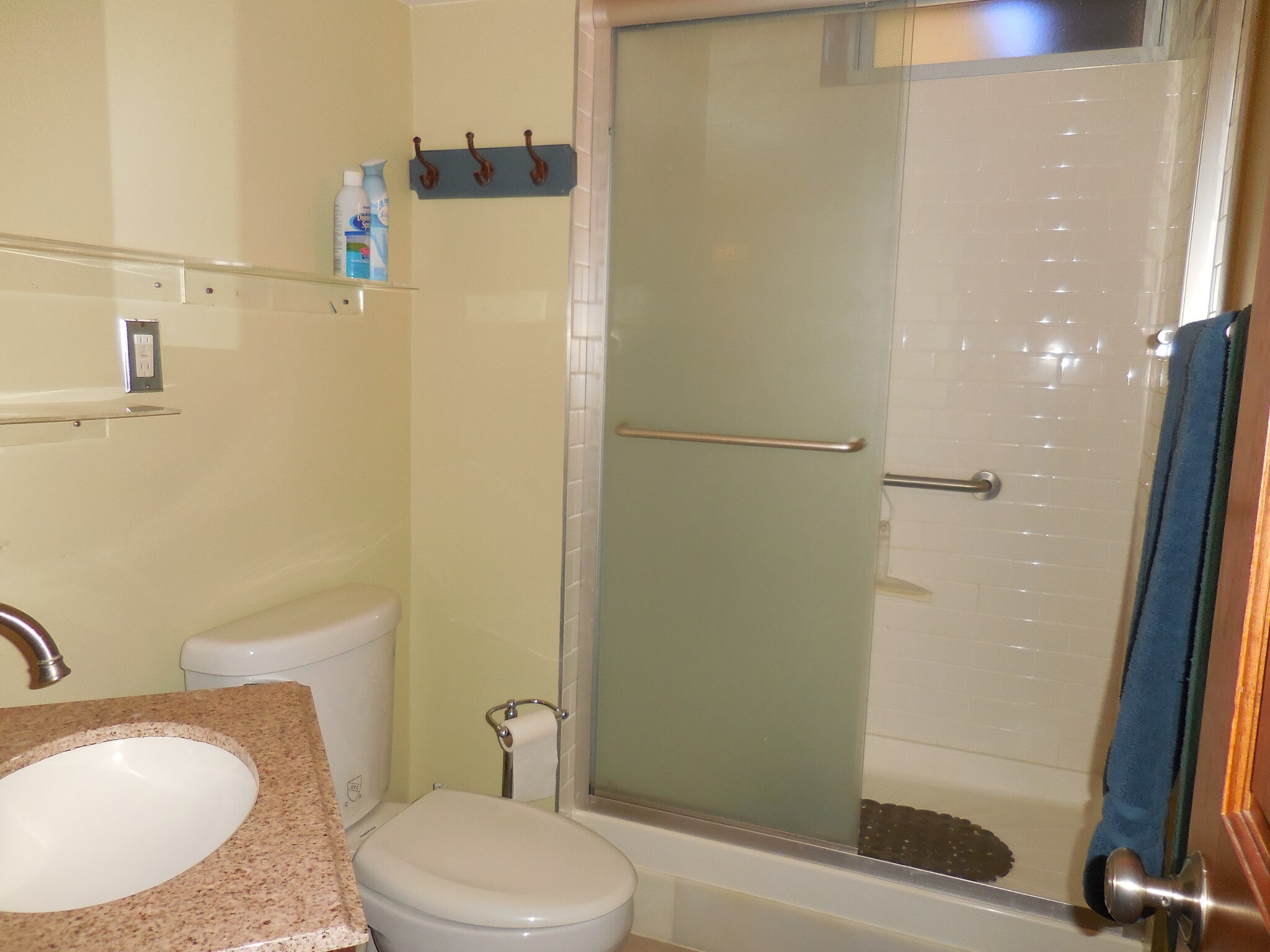 Building Photo - 736 Washington St