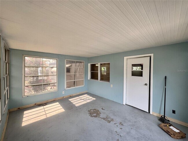 Building Photo - 4152 Richmond Ave