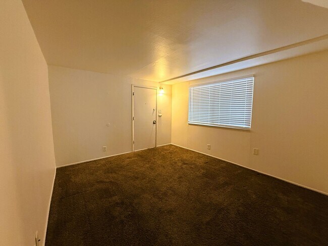 Building Photo - 1021–1025 Carolina St