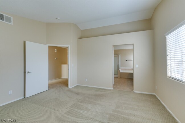 Building Photo - 2193 Eaglecloud Dr