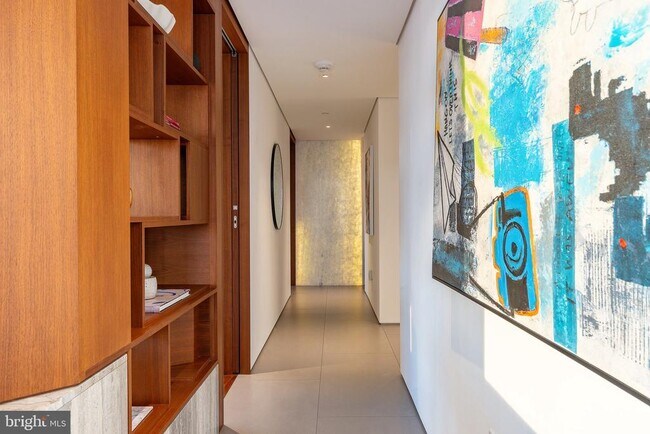 Building Photo - 210 W Rittenhouse Square