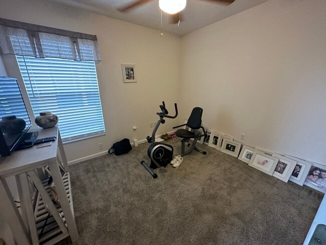 Building Photo - Lake Mary- 4 bedrooms, 2 bathrooms- $2,400.00