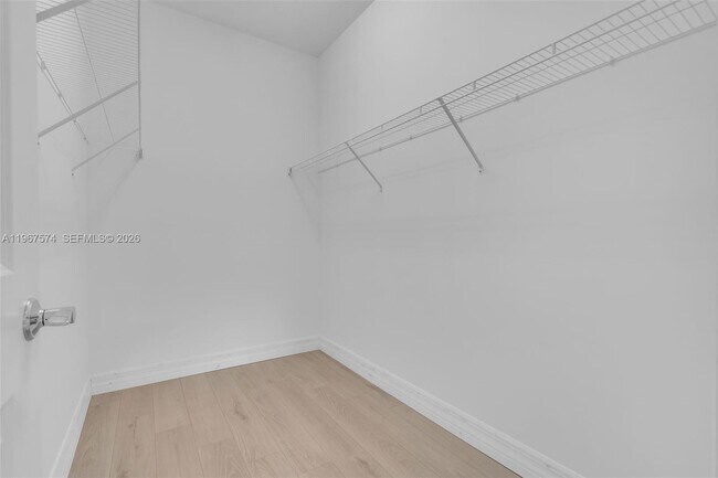 Building Photo - 1595 Evergreen Ter