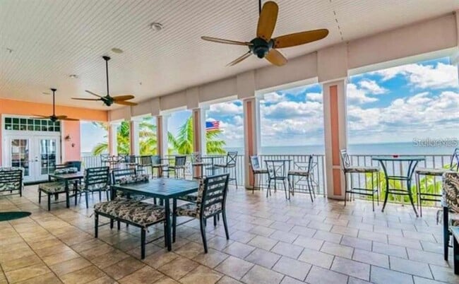 Building Photo - 5280 Coquina Key Dr SE