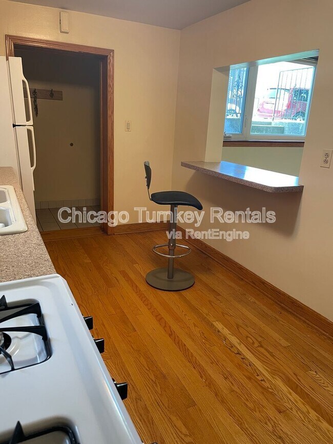 Building Photo - 1243 W 31st St
