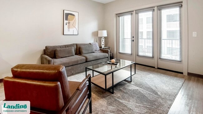 Building Photo - 645 N Front St