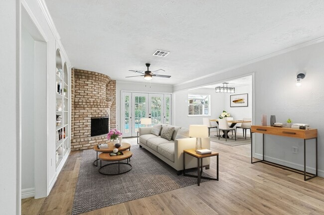 Building Photo - 606 Orangewood Dr