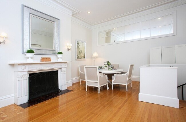 Building Photo - 121 Marlborough St